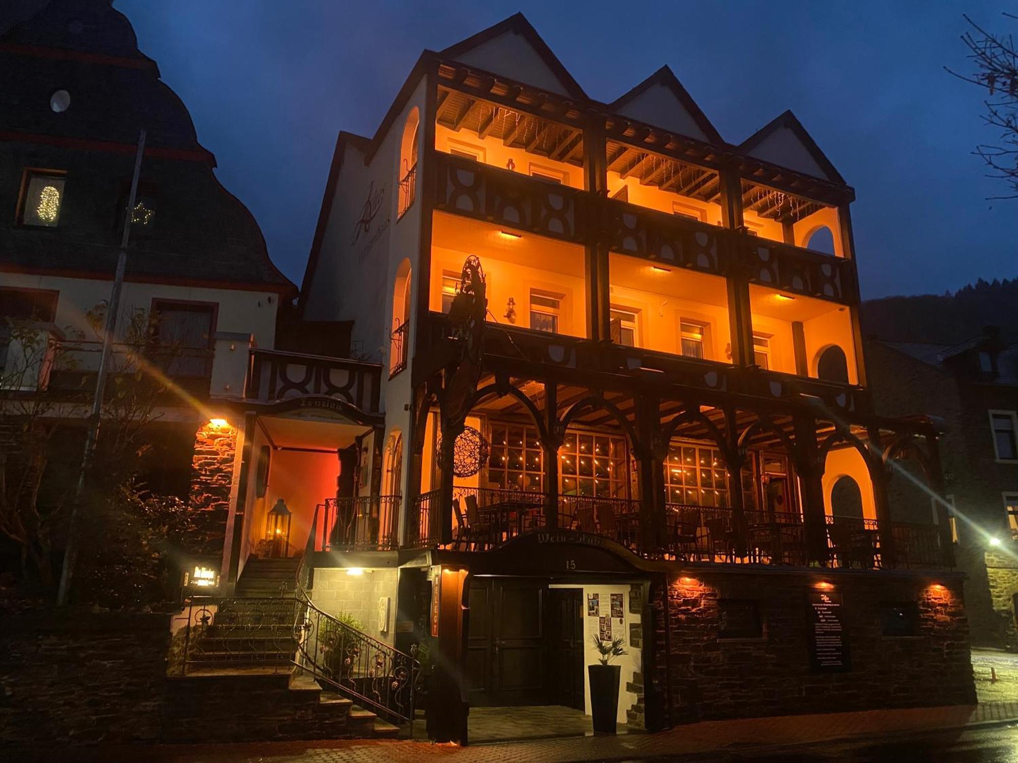 Hotel Altes Winzerhaus Cochem Exterior foto